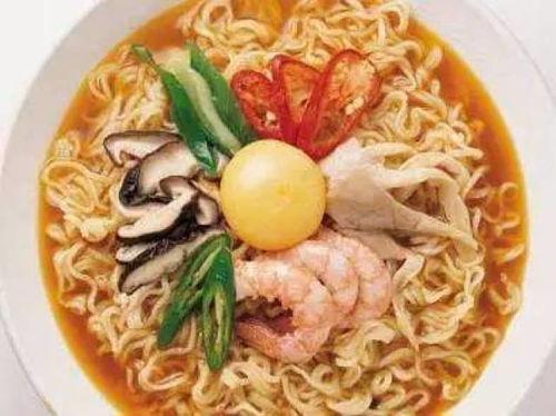 naomi泡面吃瓜,揭秘娱乐圈幕后故事